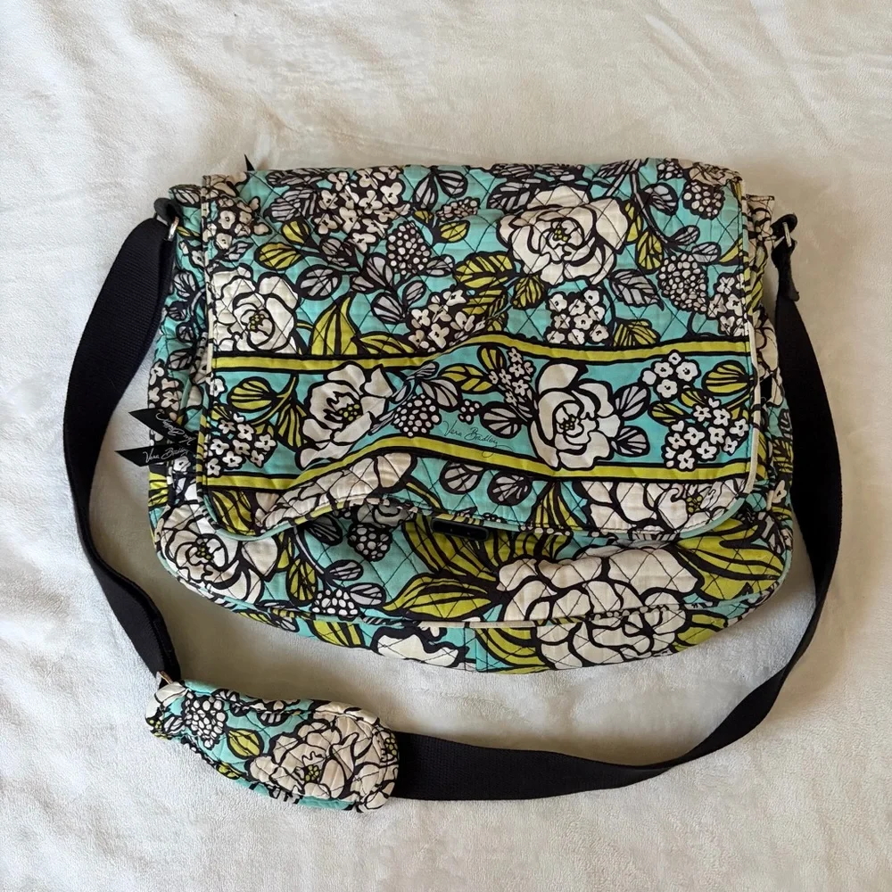 Vera Bradley Floral Messenger Bag Island Bloom RETIRED